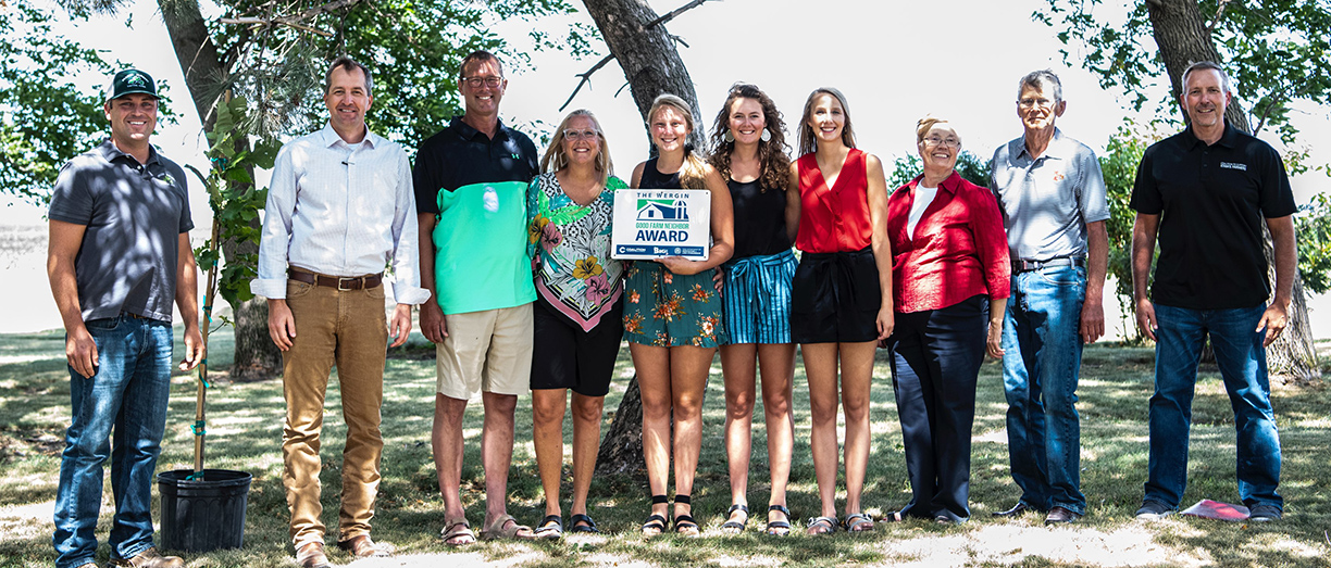 Swanson family from Wright County receives the Good Farm Neighbor Award